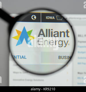 Milan, Italie - 10 août 2017 : Alliant Energy Page d'accueil du site. C'est un service public Société de portefeuille. Alliant Energy logo visible. Banque D'Images