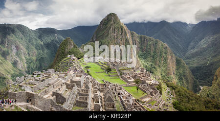 Vue panoramique des ruines de Machu Picchu à Cusco, Pérou Banque D'Images