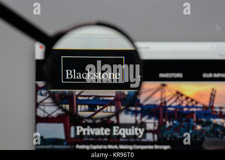 Milan, Italie - 10 août 2017 : Groupe Blackstone logo sur la page d'accueil du site. Banque D'Images