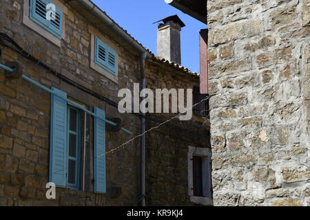 gronzjan,istria,croatie,ville,maisons,vieille ville,allée,maison en pierre Banque D'Images