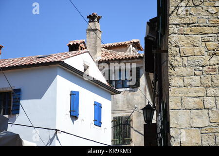 gronzjan,istria,croatie,ville,maisons,vieille ville,allée,maison en pierre Banque D'Images