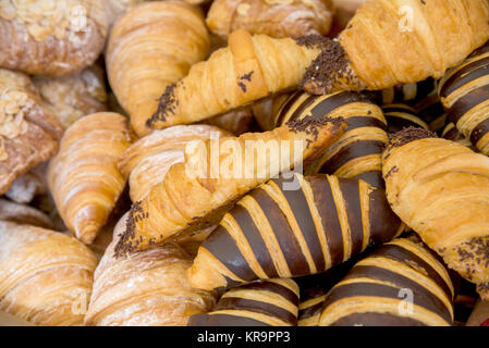 Des biscuits frais croissants pâtisseries moelleuses Banque D'Images