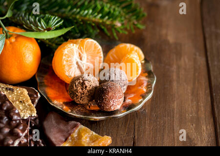 Chocolat, truffes et tangerins Banque D'Images