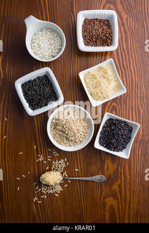 Différentes variétés de riz. Banque D'Images