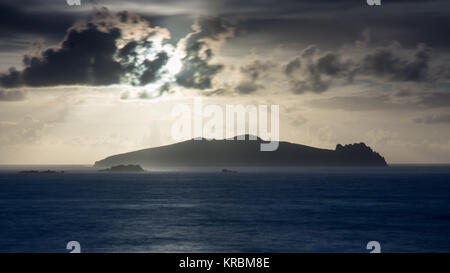 Inishtooskert Island, connue sous le nom de l'homme mort ou le géant endormi, l'une des îles Blasket dans l'extrême ouest de l'Irlande, le comté de Kerry. Banque D'Images