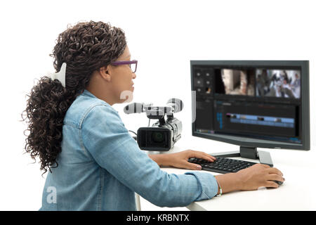 Pretty young African American Woman Video Editor Banque D'Images