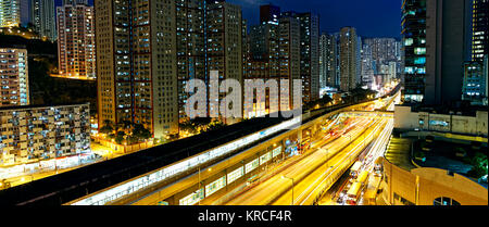 Kwun Tong downtown at night Banque D'Images