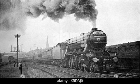 Le "Flying Scotsman" sur le chemin de fer de l'Est et au nord de Londres, tiré par une locomotive du Pacifique. Banque D'Images