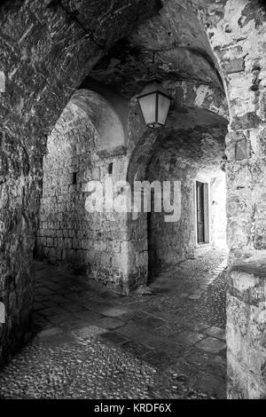 Rues en pierre et les passages de la vieille ville de Dubrovnik, Croatie Banque D'Images