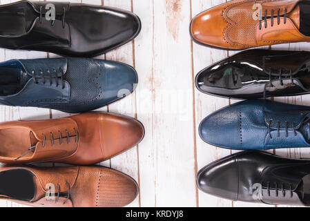 Collection Chaussures hommes - différents modèles et couleurs Banque D'Images