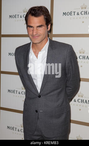 MELBOURNE, AUSTRALIE - Le 16 janvier : La Suisse de Roger Federer arrive à l'événement Moet & Chandon à venir de l'Australian Open tournoi au Crown Towers le 16 janvier 2015 à Melbourne, Australie. People : Roger Federer Banque D'Images