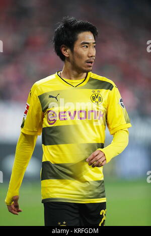 Mainz, Allemagne. Dec 12, 2017. Shinji Kagawa (Dortmund) Football/soccer : 'allemande' Bundesliga entre 1FSV Mainz 05 0-2 Borussia Dortmund à l'OPEL Arena à Mayence, en Allemagne . Credit : Mutsu Kawamori/AFLO/Alamy Live News Banque D'Images