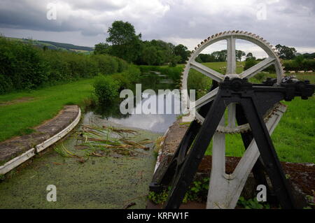 Vue de Cabin Lock sur le canal Montgomery, qui s'étend de l'est du pays de Galles au nord-ouest du Shropshire. Banque D'Images