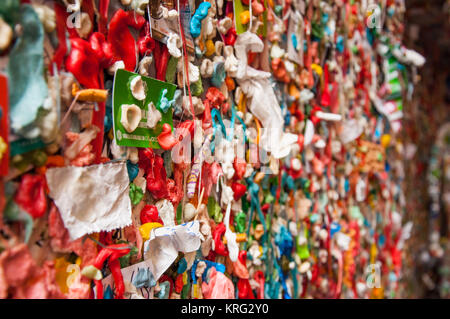 Seattle, États-Unis - 29 août 2016 - mur plein de chewing-gum Banque D'Images