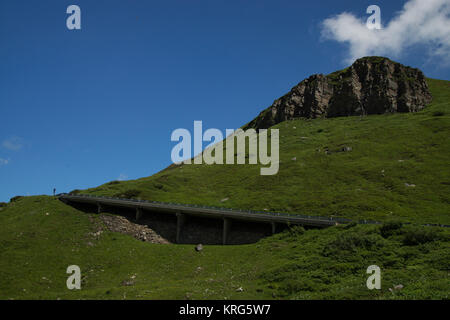 Großglockner Hochalpenstraße verbindet die als die beiden hochalpine Gebirgsstraße österreichischen Bundesländer Salzbourg et Carinthie. Banque D'Images