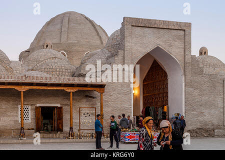 L'extérieur du Bazar (dômes), Boukhara, Ouzbékistan Banque D'Images