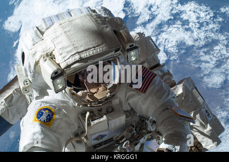 ISS-38 EVA-2 (b) Mike Hopkins Banque D'Images