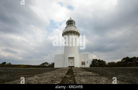 Le Centre spatial de Tanegashima (CNCT) phare est vu le Dimanche, Février 23, 2014, l'île de Tanegashima, au Japon. Une fusée japonaise H-IIA transportant le NASA-Agence japonaise d'exploration aérospatiale (JAXA), Global Precipitation Measurement (GPM) Observatoire de base est prévu pour le lancement de la Space Center le 28 février 2014. Une fois lancé, le GPM permettra de recueillir de l'information qui rassemble des données d'un réseau international de satellites existants et futurs de map de pluie et de neige toutes les trois heures. Crédit photo : NASA/Bill Ingalls) Centre spatial de Tanegashima lighthouse (201402230009HQ) Banque D'Images