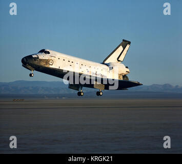 Les terres de la navette spatiale Columbia STS-28 en 1989 suivant Banque D'Images