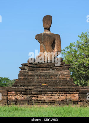 Ancienne statue de bouddha à Kamphaeng Phet Historical Park, Thailand Banque D'Images