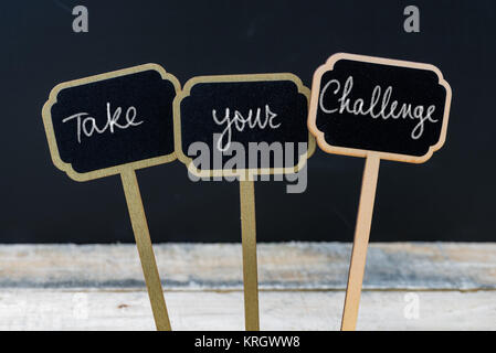 Message de motivation Prendre votre défi written with chalk Banque D'Images