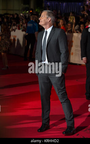 Acteur Jeff Daniels assiste à la première mondiale de 'Le Martien" sur la deuxième journée du Festival International du Film de Toronto au Roy Thomson Hall, le vendredi 11 septembre 2015, à Toronto. Les scientifiques et les ingénieurs de la NASA ont servi de conseillers techniques sur le film. Le film dépeint une vue réaliste de la topographie et du climat de Mars, sur la base de données de la NASA, et certains des défis auxquels fait face la NASA alors que nous nous préparons pour l'exploration humaine de la planète rouge dans les années 2030. Crédit photo : NASA/Bill Ingalls) "Le Martien" Première Mondiale (AC201509110012) Banque D'Images