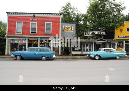 Restauré, tournant du siècle de magasins sur la rue principale de la vieille ville minière de Stewart, en Colombie-Britannique, Canada. Banque D'Images