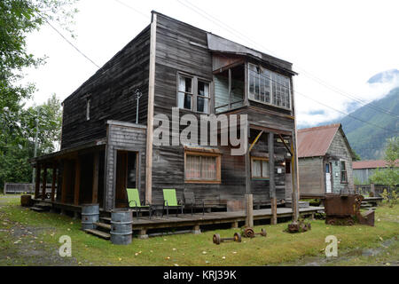 Un bâtiment restauré du début du siècle home en bois dans l'ancienne ville minière de Stewart, en Colombie-Britannique, Canada. Banque D'Images