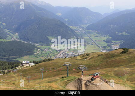 Vue sur les montagnes des Alpes du nord de l'Italie Banque D'Images