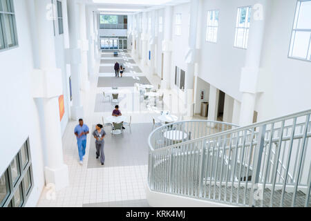 Balades dans le hall d'infirmières et infirmiers Banque D'Images