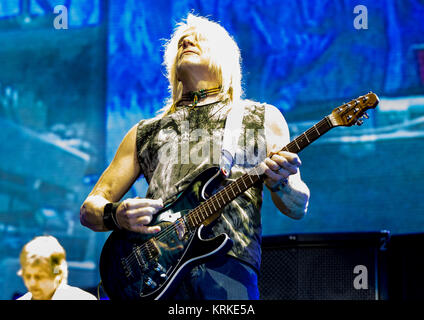 Deep Purple effectuer sur leur '819 Tour' à la Manchester Arena avec : Deep Purple, où Steve Morse : Manchester, Royaume-Uni Quand : 18 novembre 2017 Crédit : Sakura/WENN.com Banque D'Images