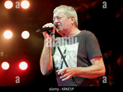 Deep Purple effectuer sur leur '819 Tour' à la Manchester Arena avec : Deep Purple, Ian Gillan Où : Manchester, Royaume-Uni Quand : 18 novembre 2017 Crédit : Sakura/WENN.com Banque D'Images