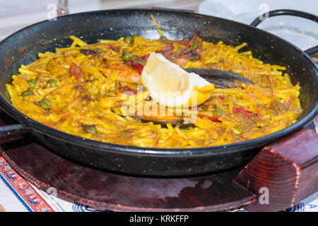 La paella de Valence avec des fruits de mer Banque D'Images