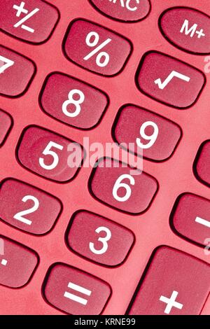 Cropped shot d'une calculatrice rose Banque D'Images