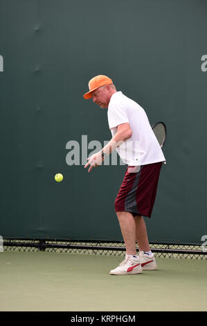 KEY BISCAYNE, Floride - le 27 mars : Boris Becker est observé à l'Open de Miami à Crandon Park Tennis Center le 27 mars 2015 à Key Biscayne, en Floride. People : Boris Becker Banque D'Images