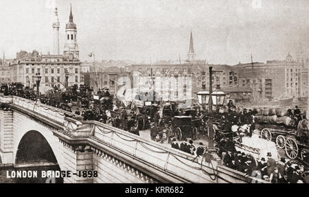 Le Pont de Londres, Angleterre en 1898. À partir de quarante années merveilleuses, publié en 1938. Banque D'Images
