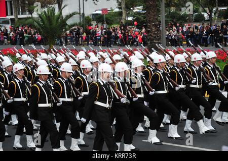 Octobre 29,2009 ISTANBUL.Le 29 octobre de chaque année la Turquie fête Cumhuriyet Bayrami ou Journée de la République de Turquie. Cette journée marque l'anniversaire Banque D'Images