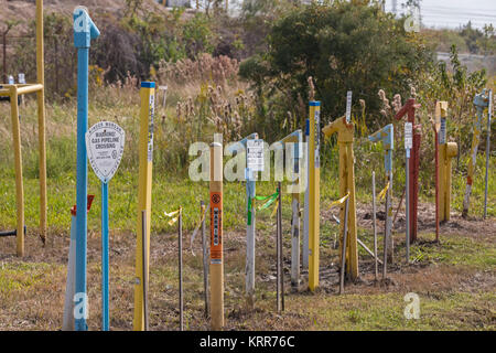 La Porte, Texas - Marqueurs pour canalisations souterraines près de raffineries de pétrole à l'Est de Houston. Banque D'Images