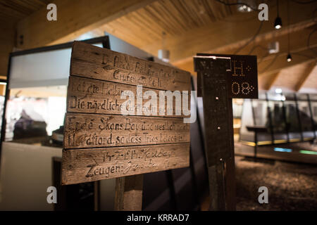 LONGYEARBYEN, Svalbard — le Musée Svalbard de Longyearbyen se concentre sur l'histoire naturelle et culturelle de l'archipeligo Svalbard, y compris sa faune et la façon dont la région a été exploitée pour la chasse à la baleine, la chasse au phoque, le piégeage, le charbon et le tourisme. Banque D'Images