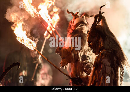 Krampus diables de Noël Banque D'Images