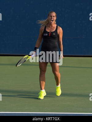 NEW YORK, NY - 02 SEPTEMBRE : Dudi Sela sur la troisième journée de l'US Open 2015 à l'USTA Billie Jean King National Tennis Center le 2 septembre 2015 dans le quartier de rinçage de la Queens Borough de la ville de New York. People : Dudi Sela Banque D'Images