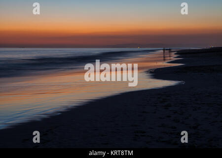 Magnifique coucher de soleil sur la plage à Salalah, Oman Banque D'Images