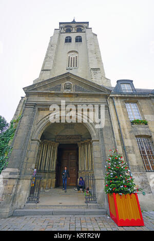 Iew de l'Abbaye Saint-Germain-des-Prés, l'abbaye romane d'une église bénédictine médiévale situé sur la Rive Gauche à Paris Banque D'Images