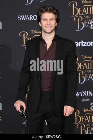 HOLLYWOOD, CA - 2 mars : Keegan Allen actrice assiste à la Disney 'La Belle et la bête' Première Mondiale au El Capitan Theatre Le 2 mars 2017 à Hollywood, Californie. Photo de Barry King//Alamy Stock Photo Banque D'Images