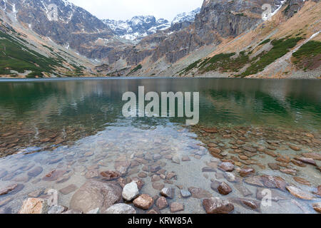 L'étang noir (Czarny Staw Gasienicowy), Tatras, Pologne, Europe Banque D'Images