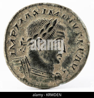 Pièce de cuivre antique romaine de Galerius Maximianus. Avers. Banque D'Images