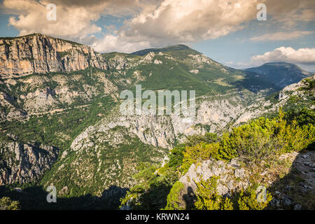 Beau paysage des gorges du verdon dans le sud-est de la france. Provence-alpes-côte d'azur. Banque D'Images