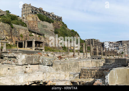 Des bâtiments abandonnés sur Gunkajima au Japon Banque D'Images