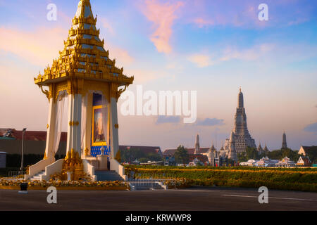 BANGKOK, THAÏLANDE - 29 octobre 2017 : la réplique de crématorium royal de Sa Majesté le Roi Bhumibol Adulyadej construit pour la royal funeral à Naka Banque D'Images