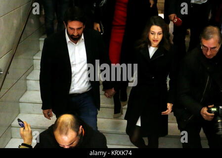 Barcelone, Espagne. Dec 21, 2017. Politicien de Ines Arrimadas citoyens avec leur mari, Xavier Cima dans Barcelone. 22/12/2017 Credit : Gtres información más Comuniación sur ligne, S.L./Alamy Live News Banque D'Images